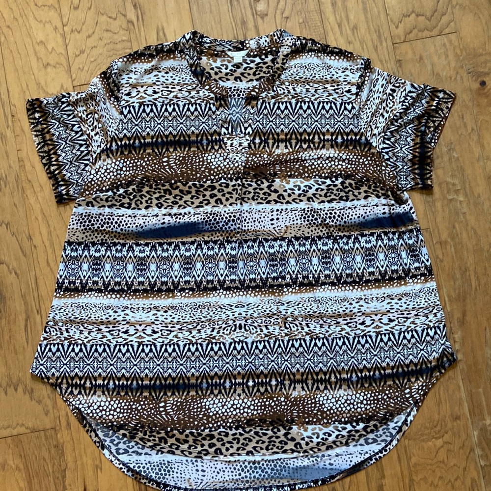 Womens size 22/24W Cato top